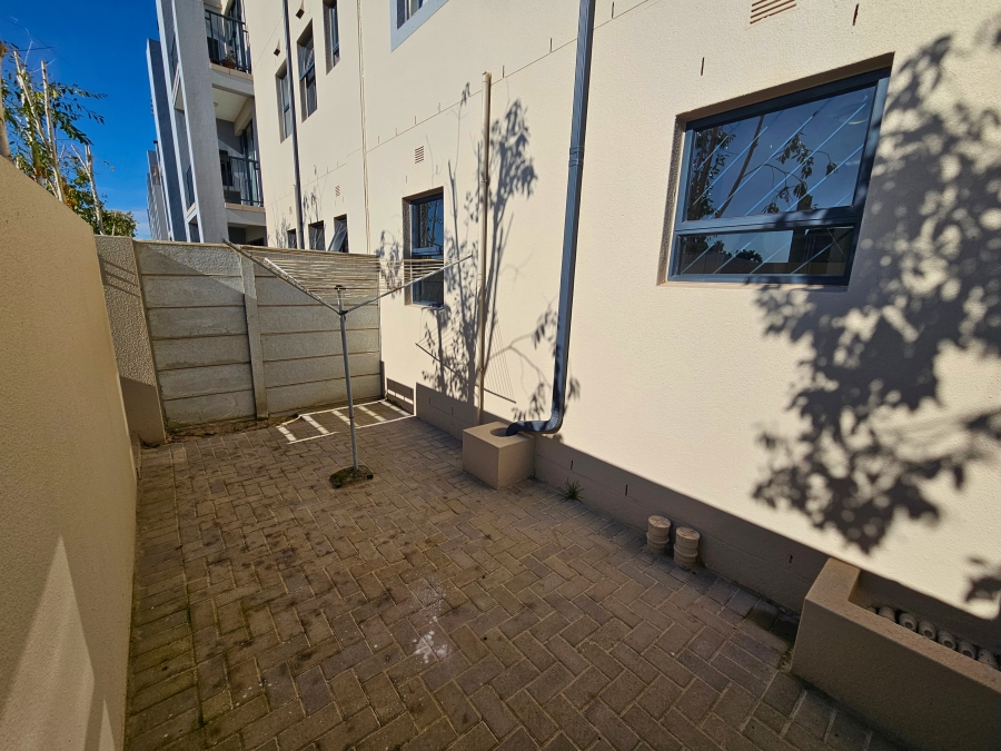 To Let 2 Bedroom Property for Rent in Buh Rein Estate Western Cape